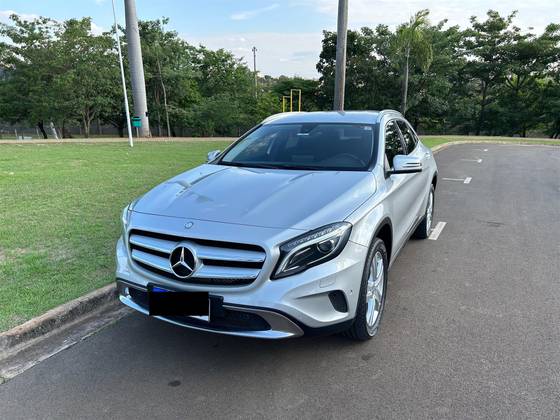 MERCEDES-BENZ GLA 200 1.6 CGI ADVANCE 16V TURBO FLEX 4P AUTOMÁTICO